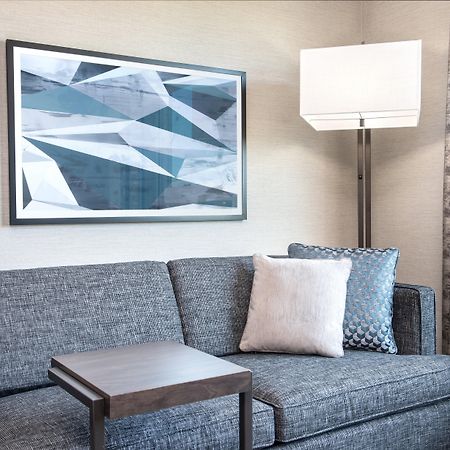 Holiday Inn Boston Logan Airport - Chelsea By Ihg Ngoại thất bức ảnh