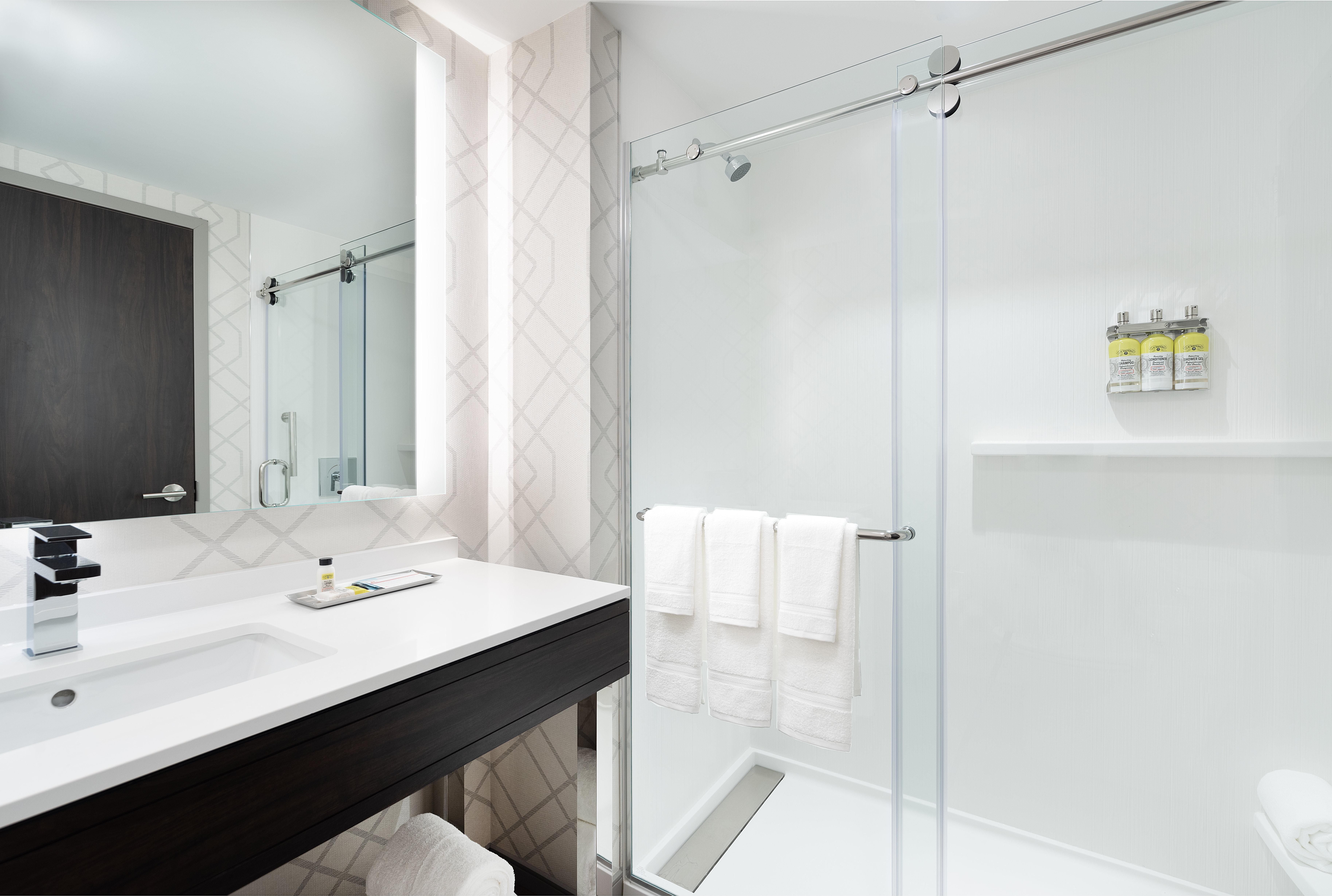 Holiday Inn Boston Logan Airport - Chelsea By Ihg Ngoại thất bức ảnh