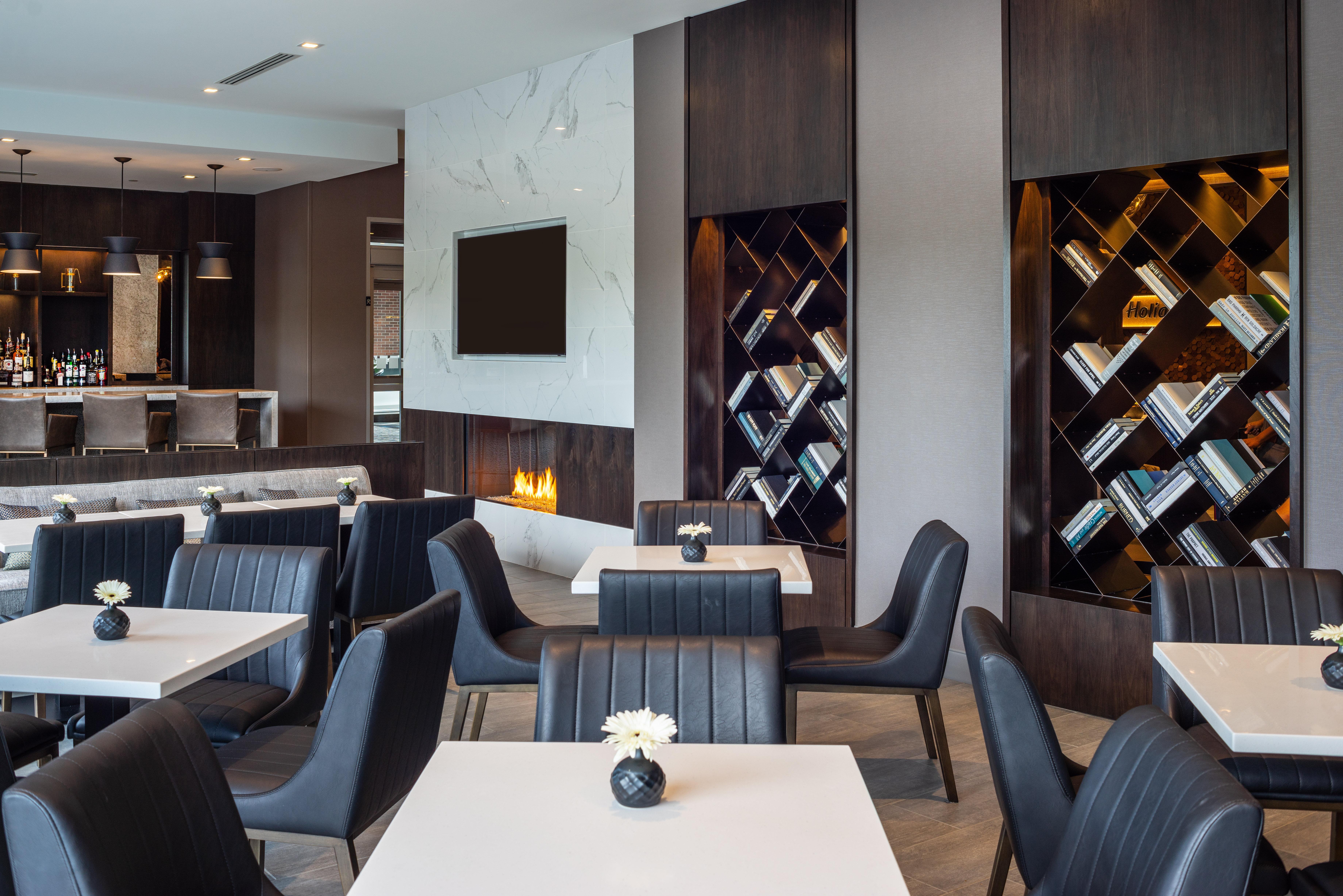Holiday Inn Boston Logan Airport - Chelsea By Ihg Ngoại thất bức ảnh