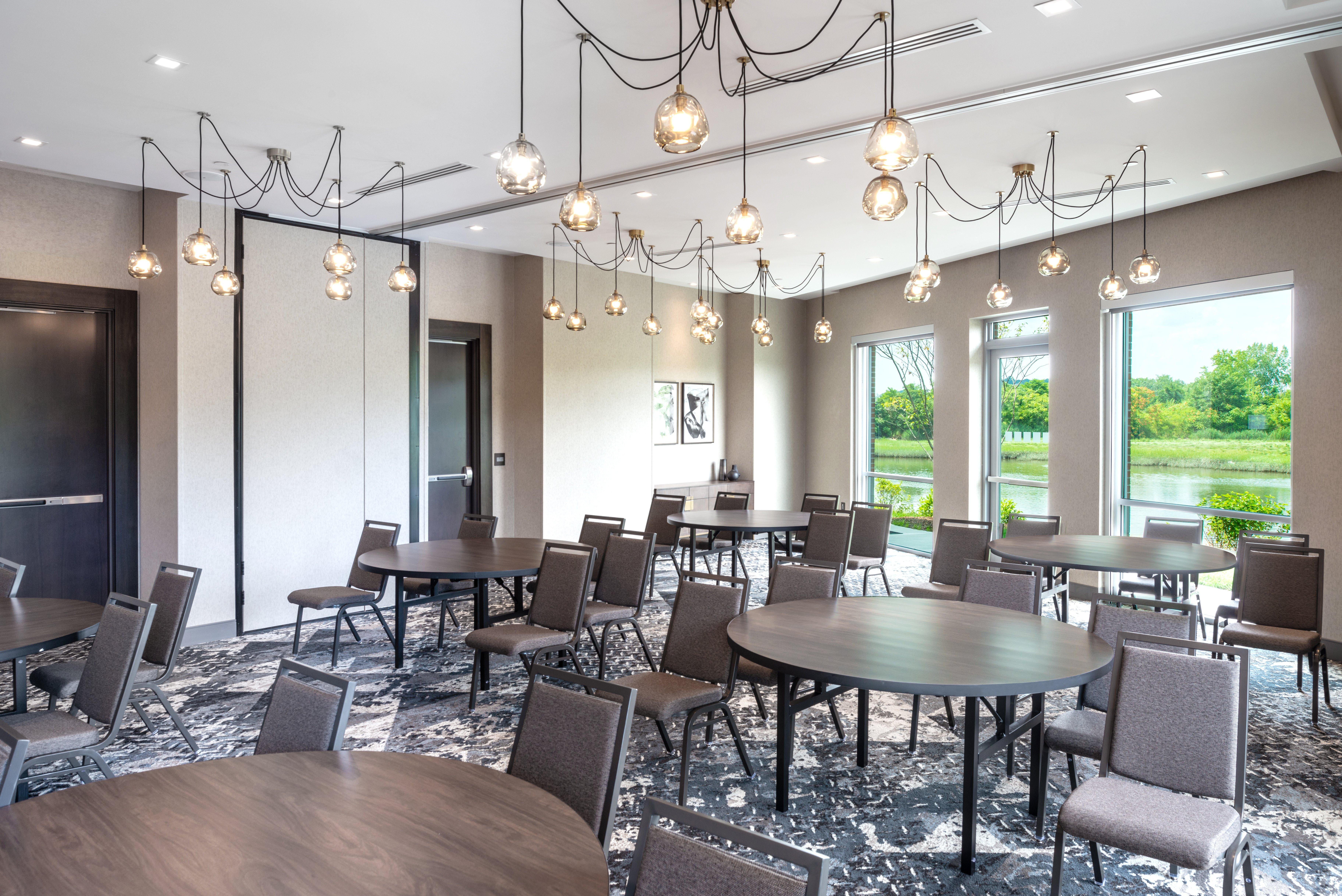 Holiday Inn Boston Logan Airport - Chelsea By Ihg Ngoại thất bức ảnh