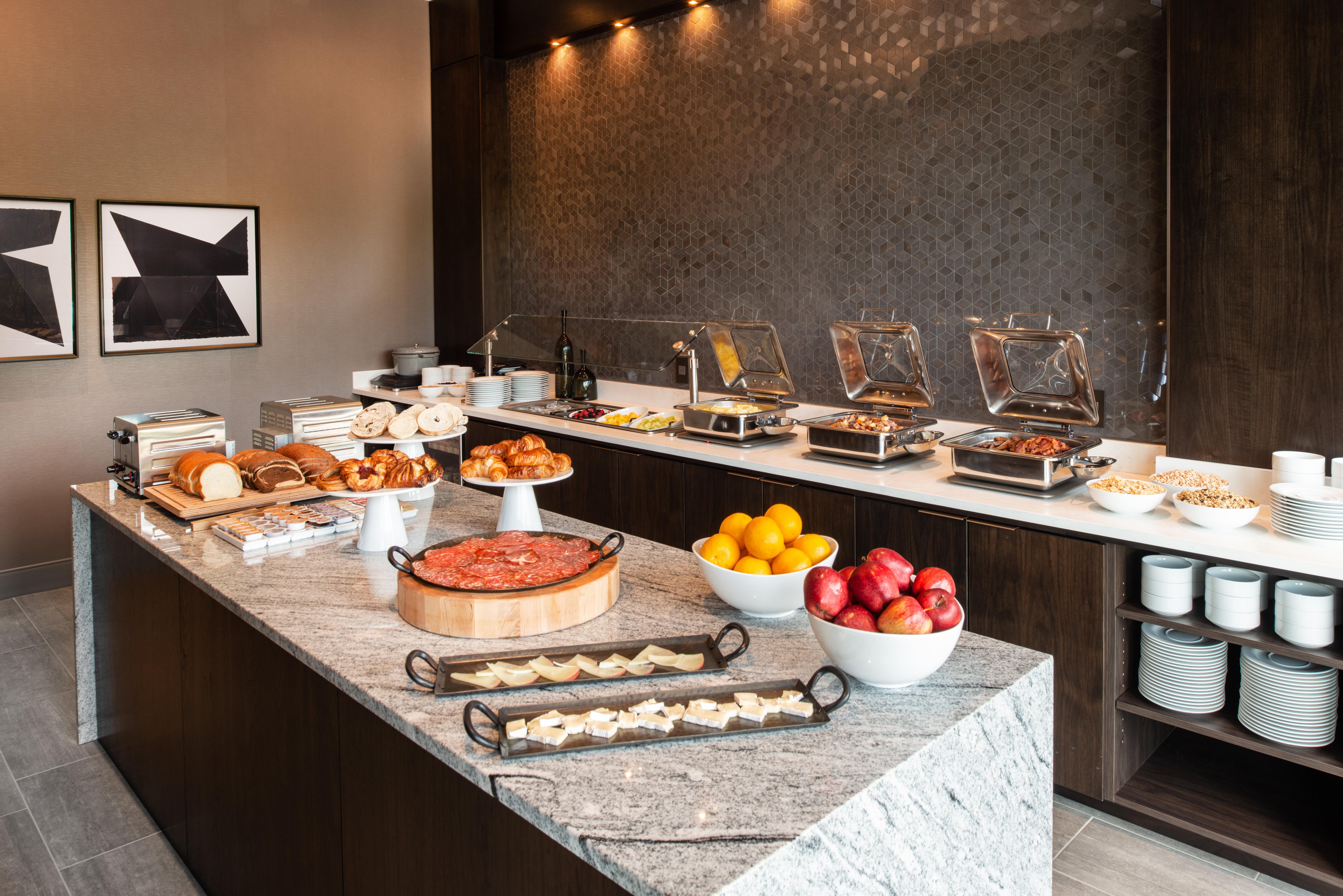 Holiday Inn Boston Logan Airport - Chelsea By Ihg Ngoại thất bức ảnh